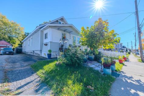 1680 Carrie Street Schenectady NY 12308