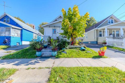 1680 Carrie Street Schenectady NY 12308