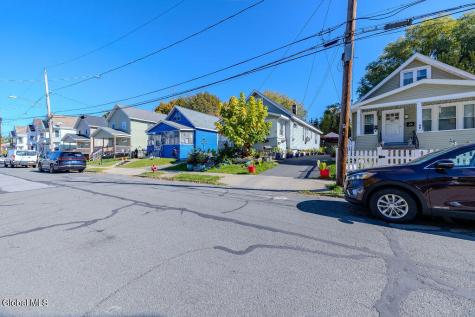1680 Carrie Street Schenectady NY 12308