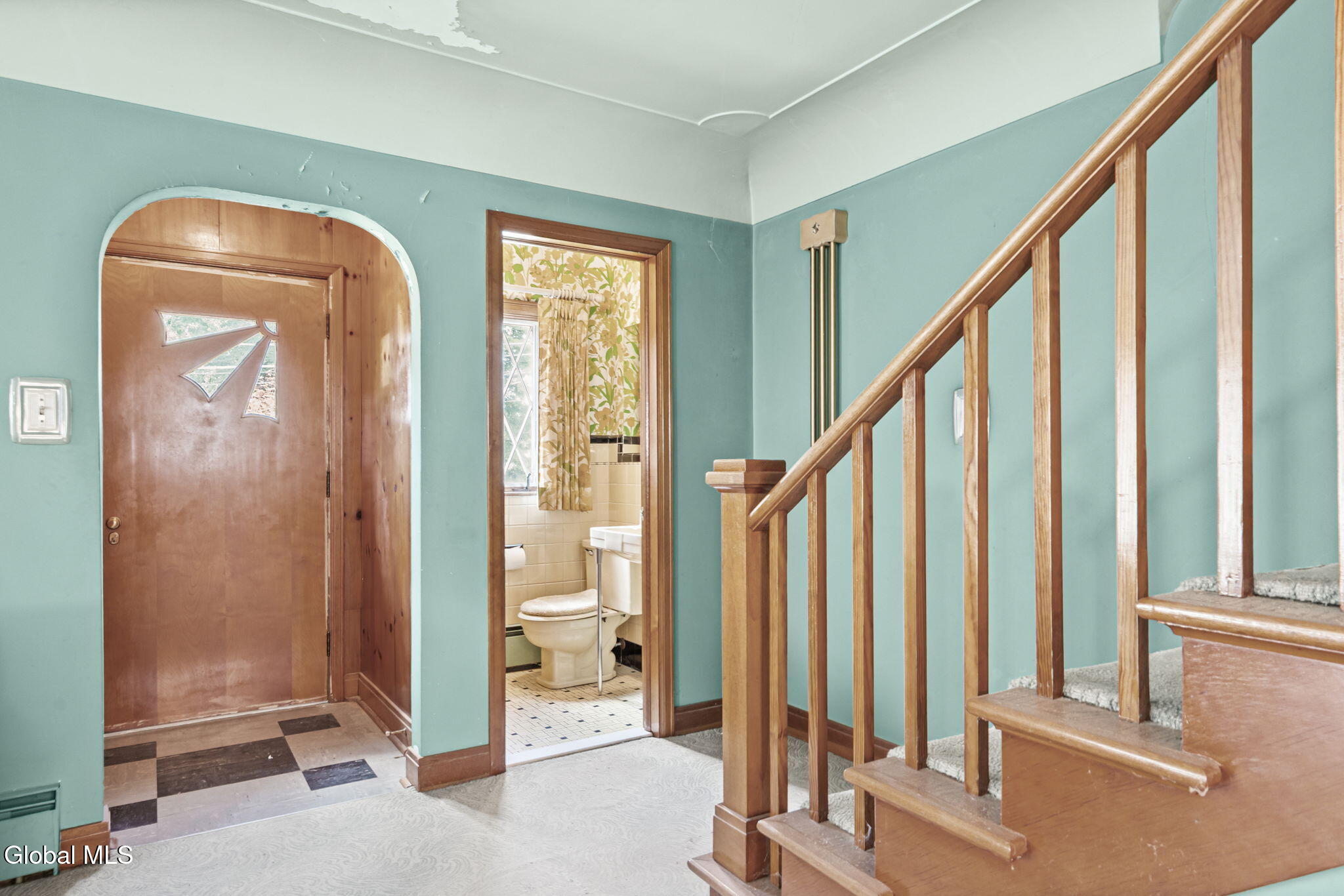 25 Van Dyke Avenue Amsterdam NY 12010