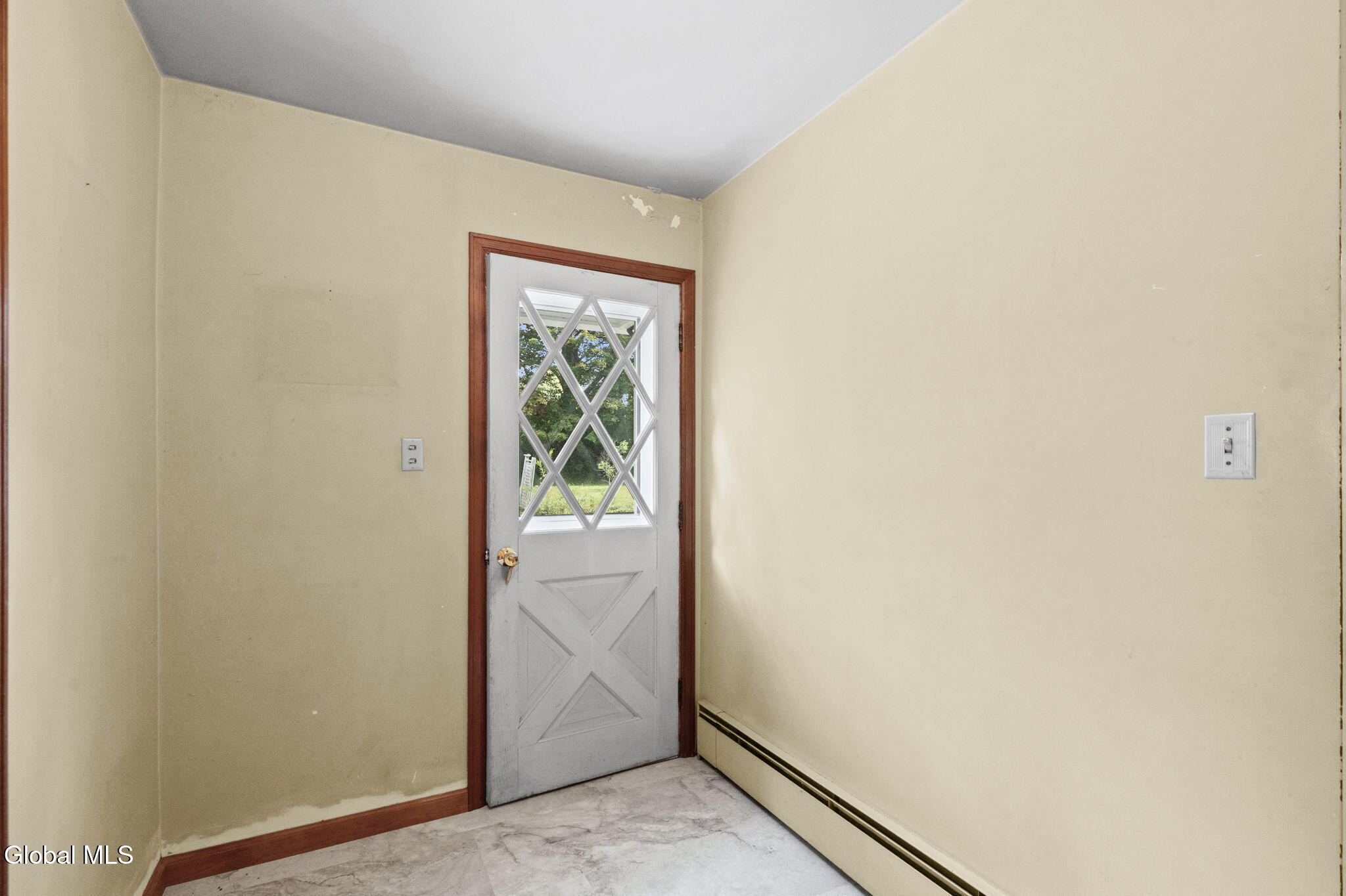 25 Van Dyke Avenue Amsterdam NY 12010