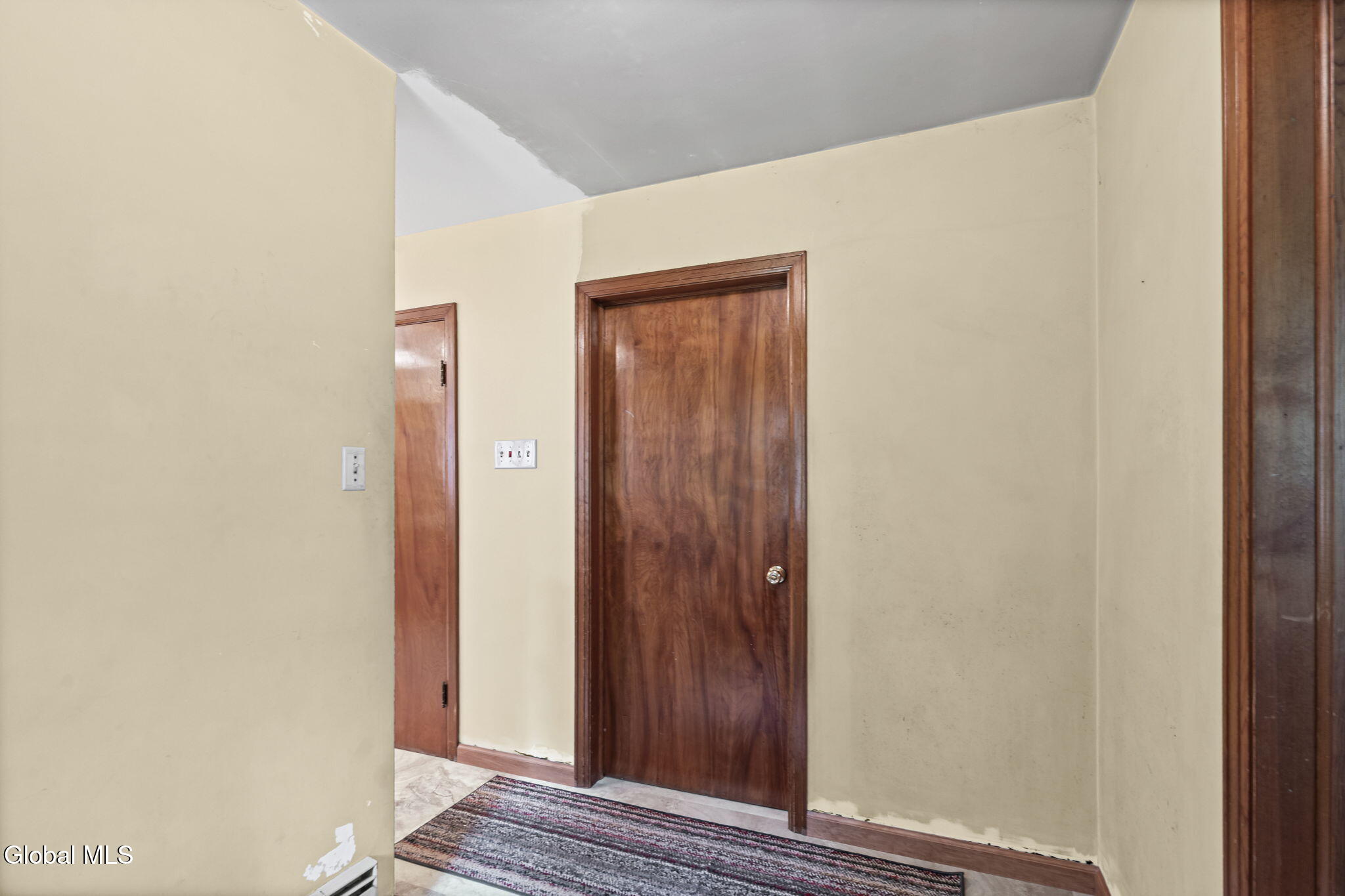 25 Van Dyke Avenue Amsterdam NY 12010