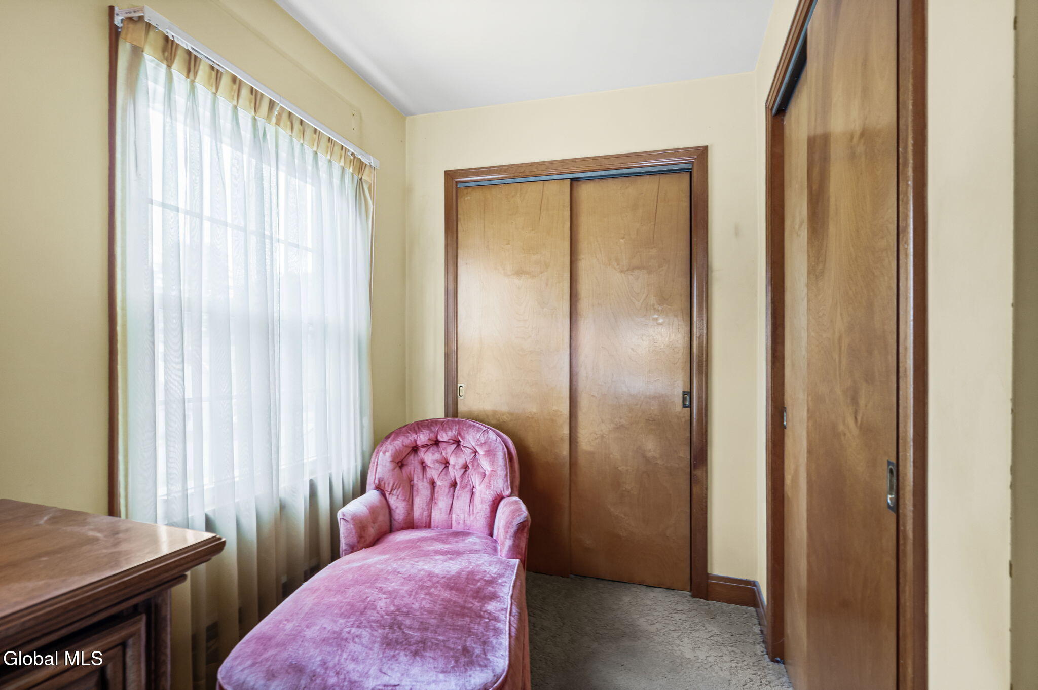 25 Van Dyke Avenue Amsterdam NY 12010