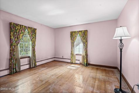 25 Van Dyke Avenue Amsterdam NY 12010