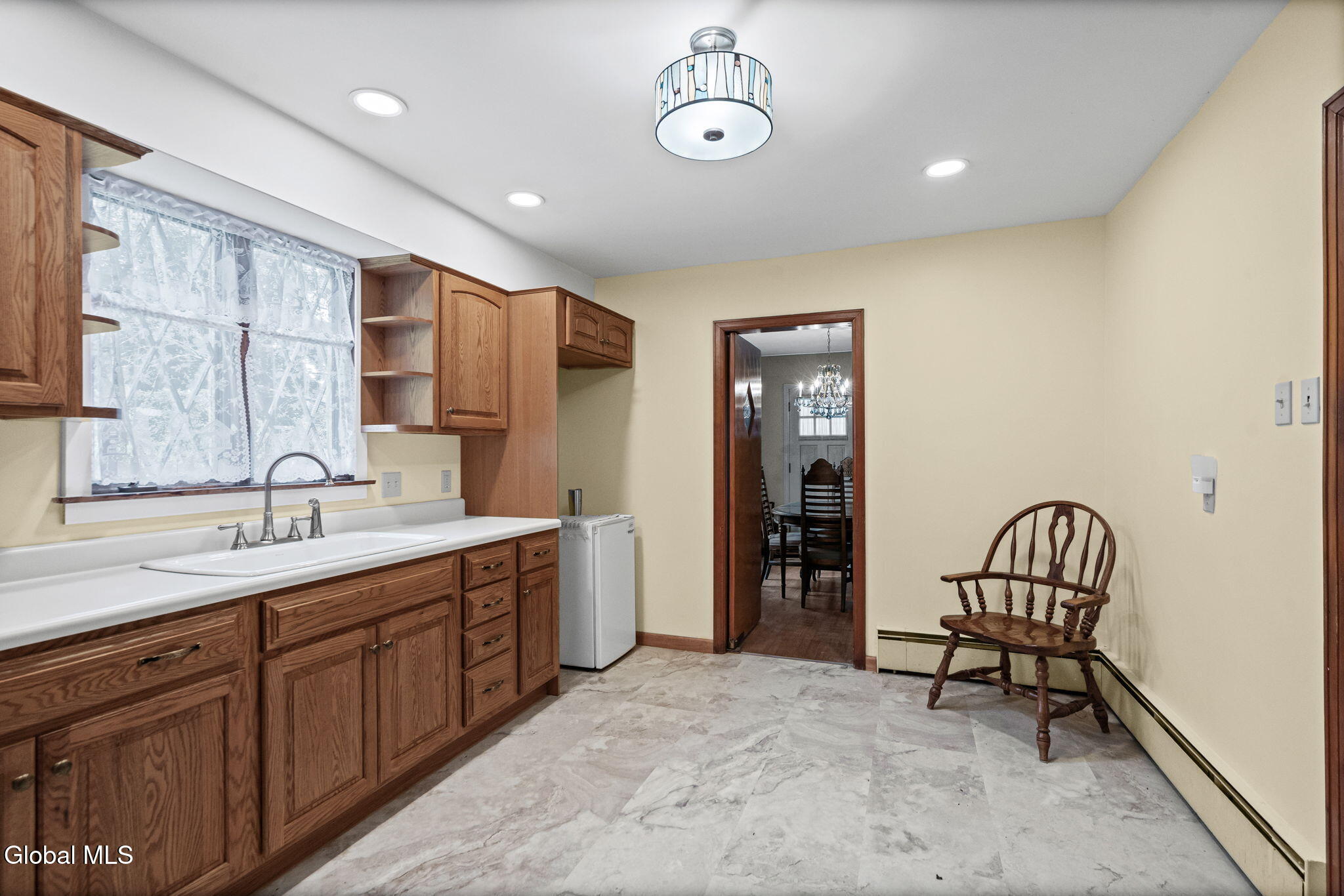 25 Van Dyke Avenue Amsterdam NY 12010