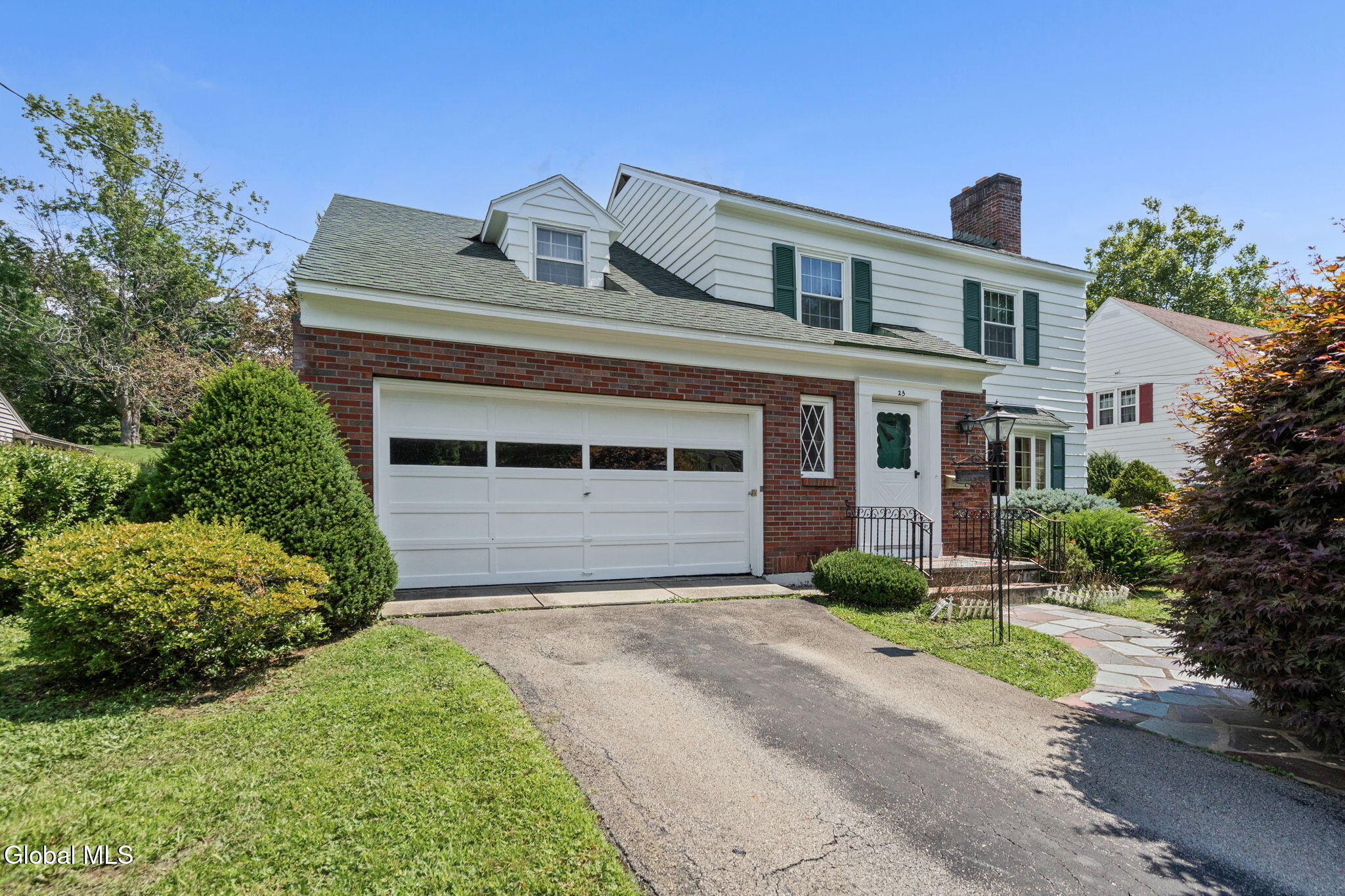25 Van Dyke Avenue Amsterdam NY 12010