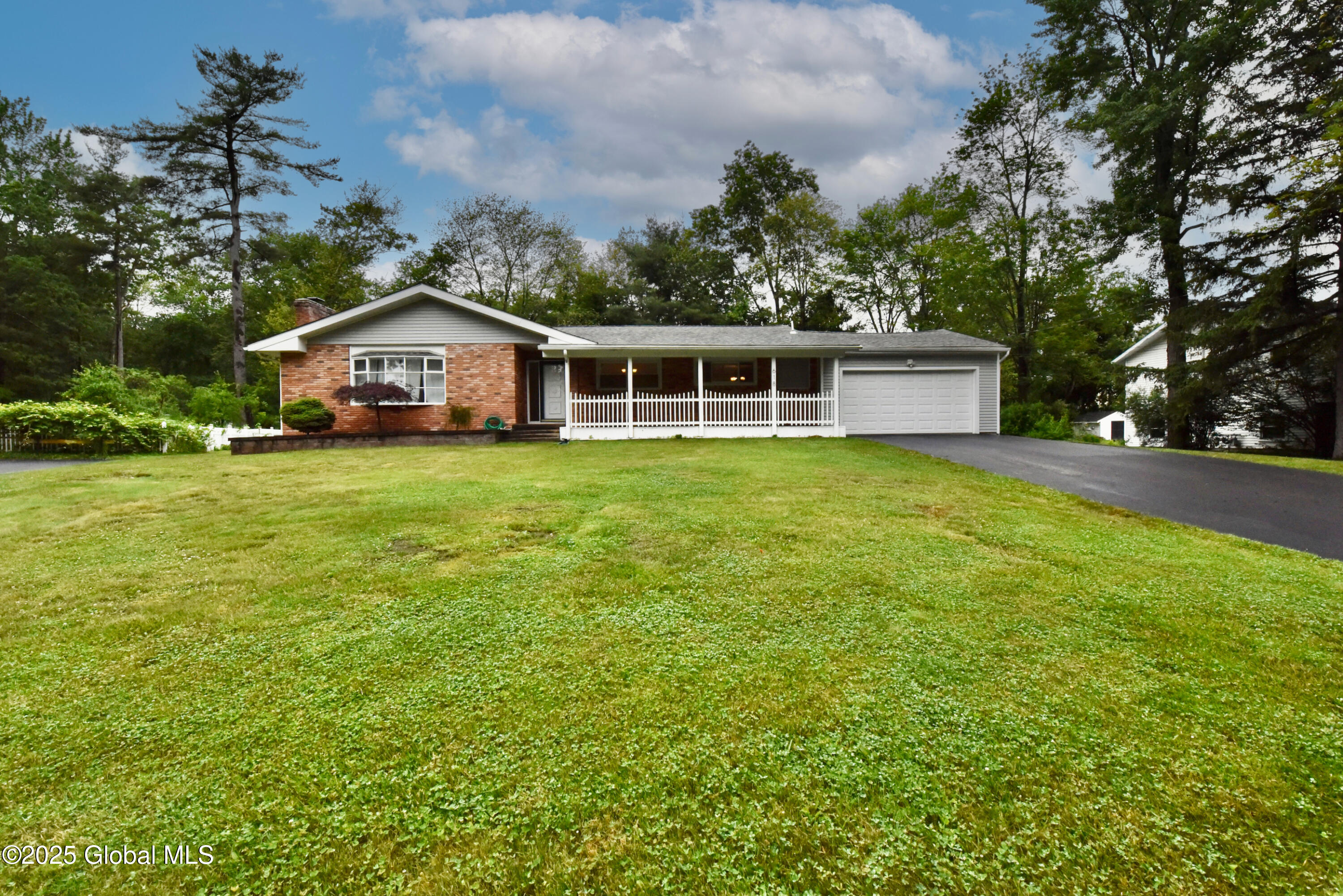 618 Maywood Avenue Guilderland NY 12303