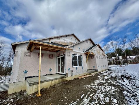 63 Lancaster Court Ballston Lake NY 12019