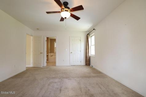 8 Spruce Street Clifton Park NY 12065