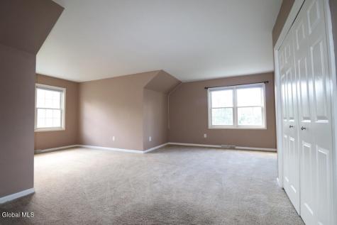 8 Spruce Street Clifton Park NY 12065