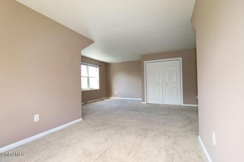 8 Spruce Street Clifton Park NY 12065