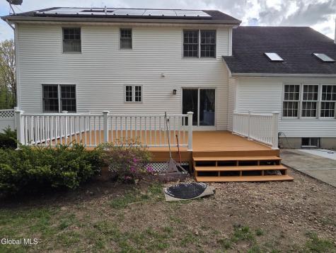 8 Spruce Street Clifton Park NY 12065