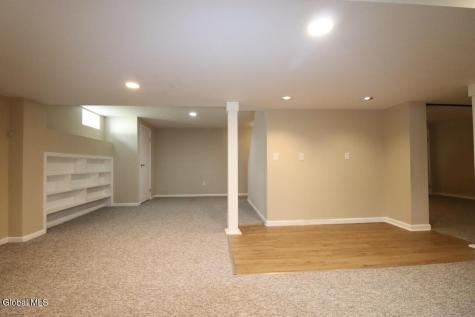 8 Spruce Street Clifton Park NY 12065
