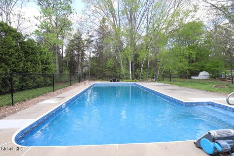 8 Spruce Street Clifton Park NY 12065