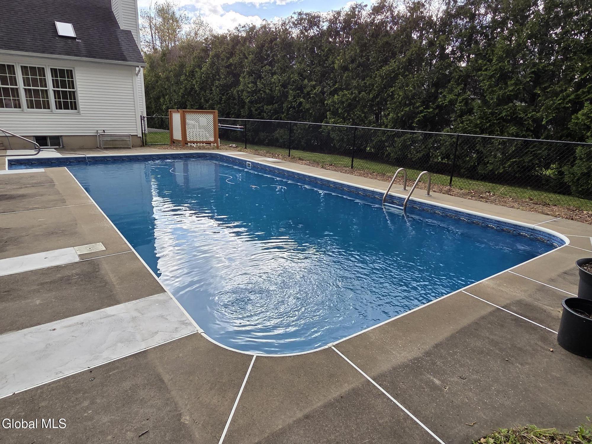 8 Spruce Street Clifton Park NY 12065