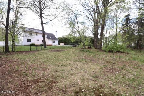 8 Spruce Street Clifton Park NY 12065