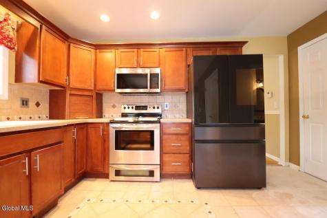 8 Spruce Street Clifton Park NY 12065