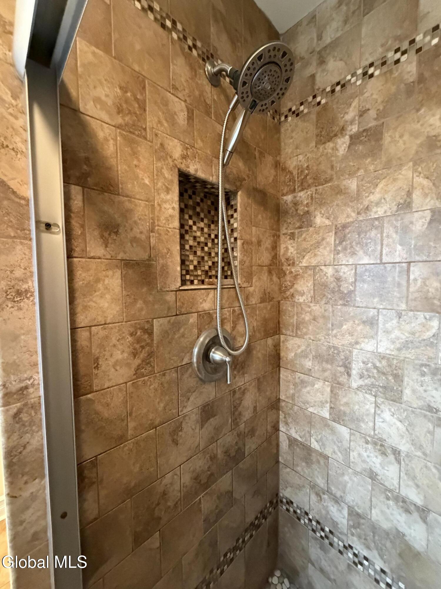 902 Shardon Court Schenectady NY 12306