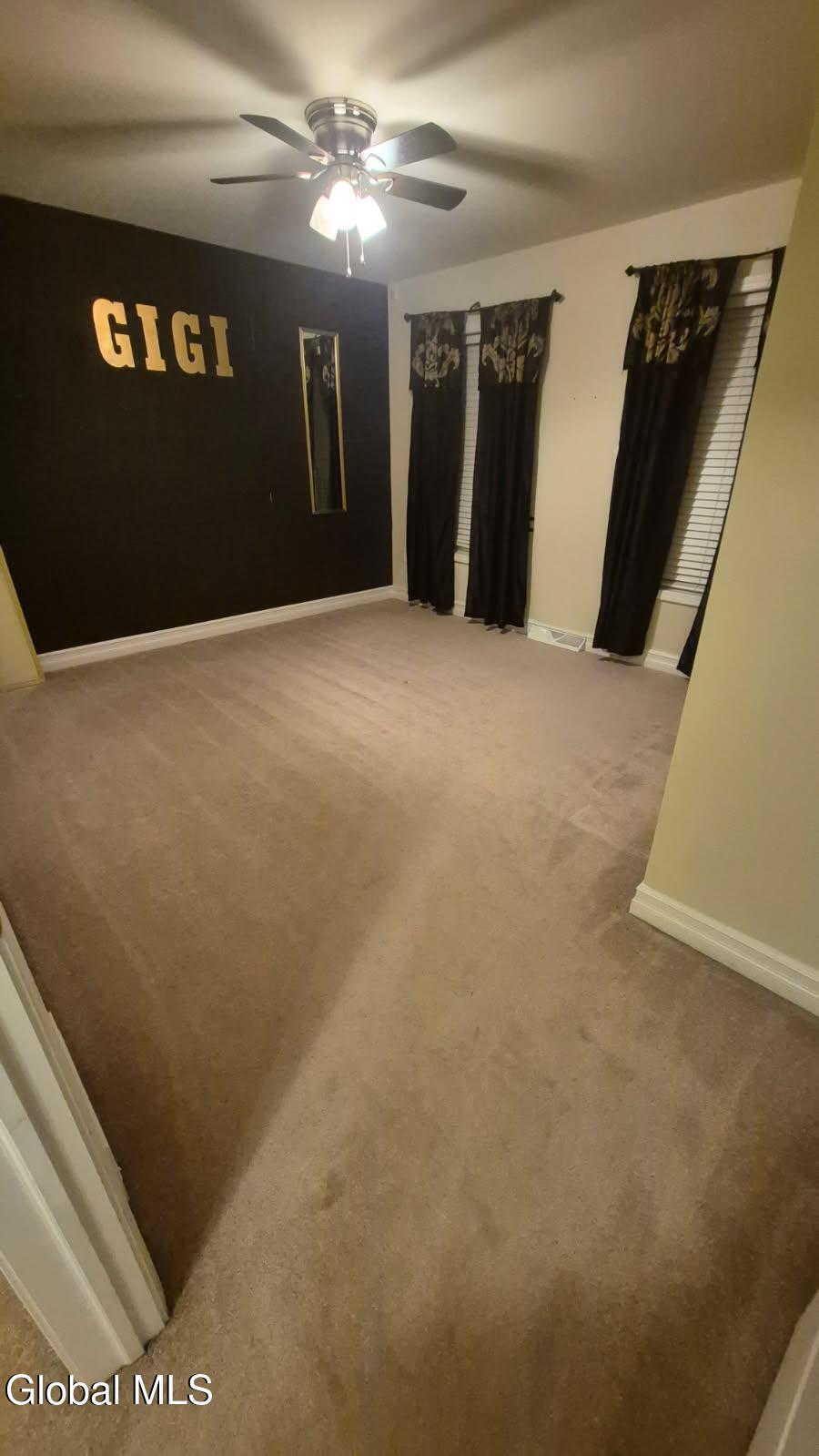 902 Shardon Court Schenectady NY 12306