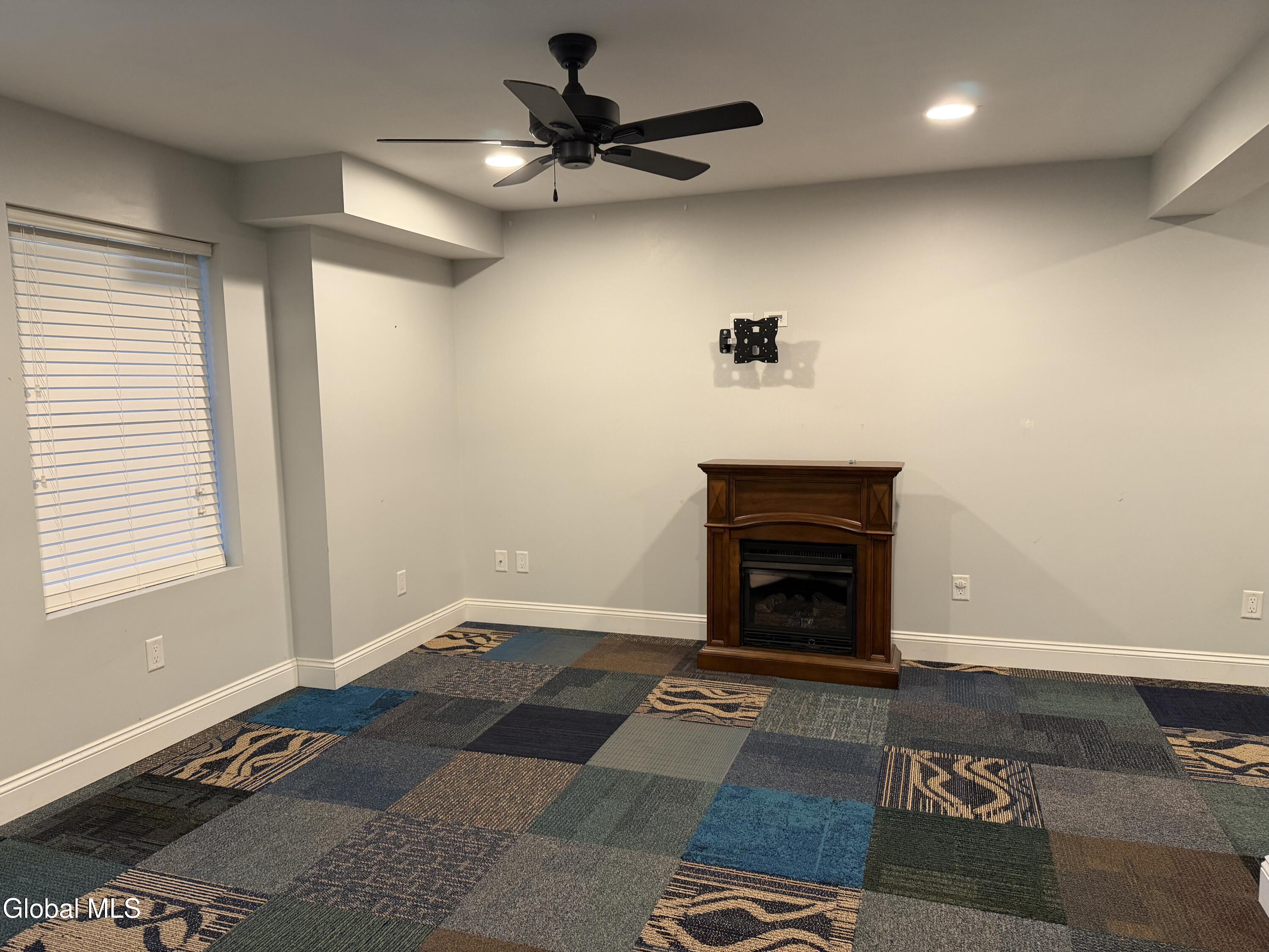 902 Shardon Court Schenectady NY 12306