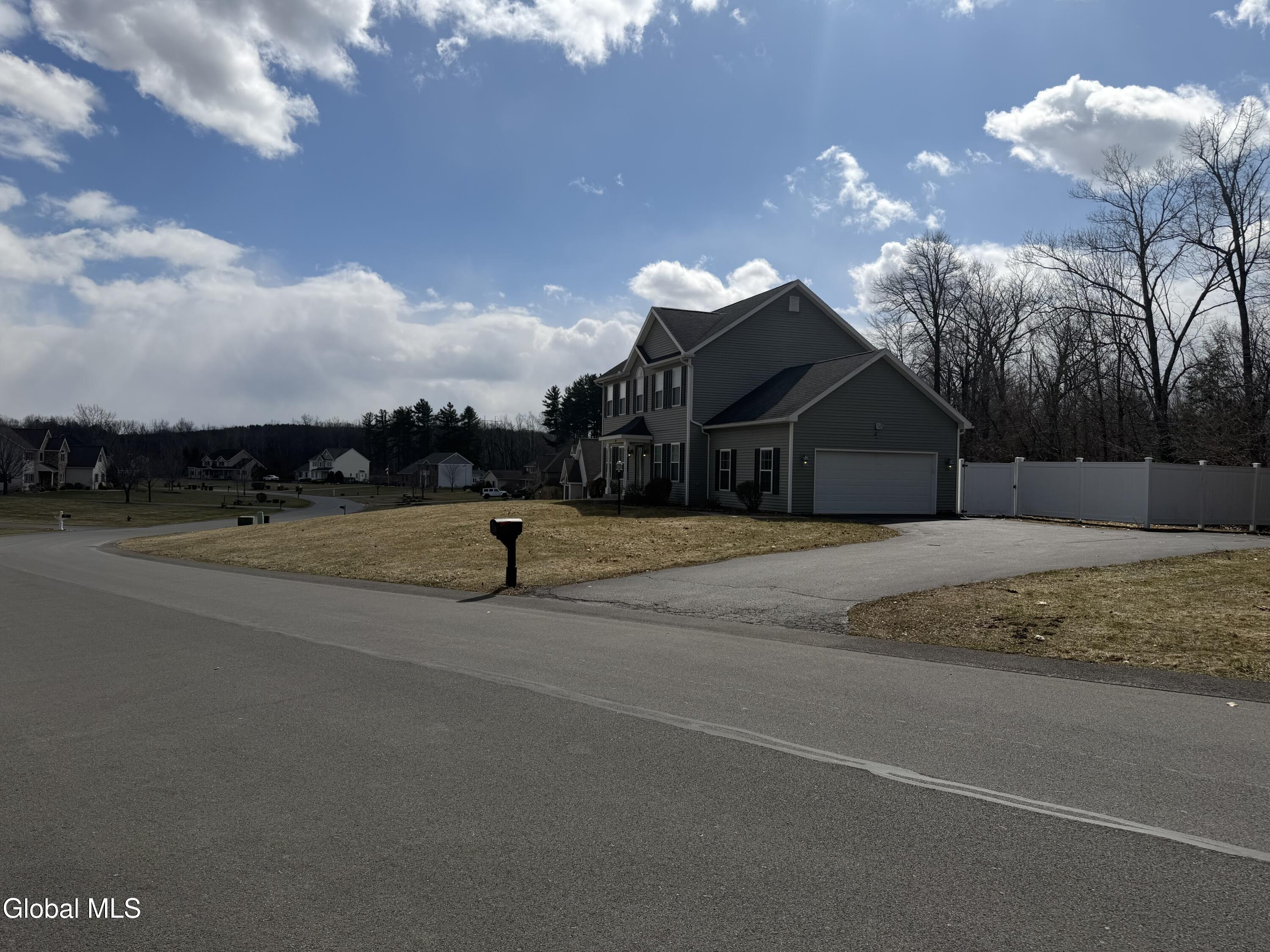 902 Shardon Court Schenectady NY 12306