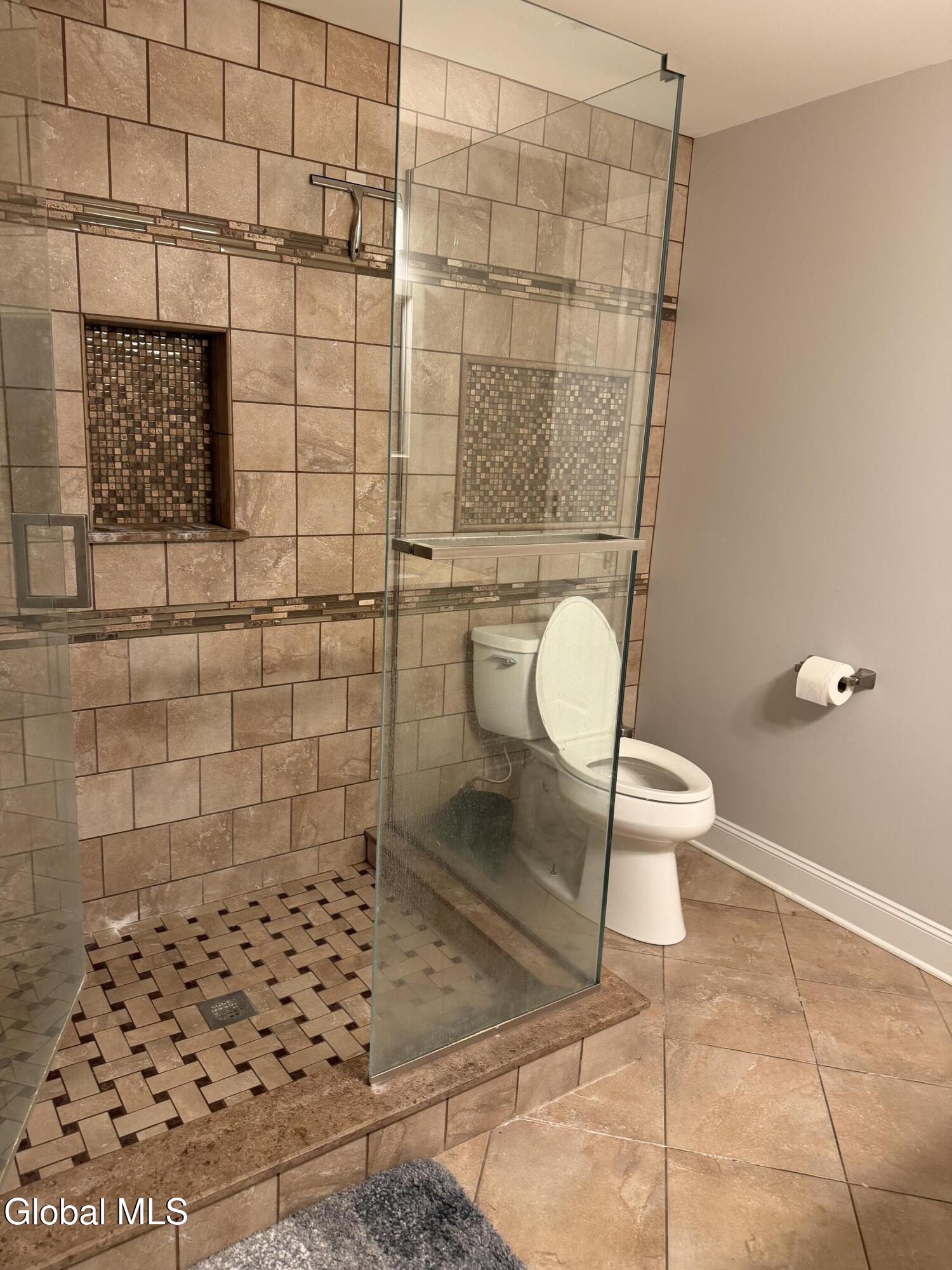 902 Shardon Court Schenectady NY 12306