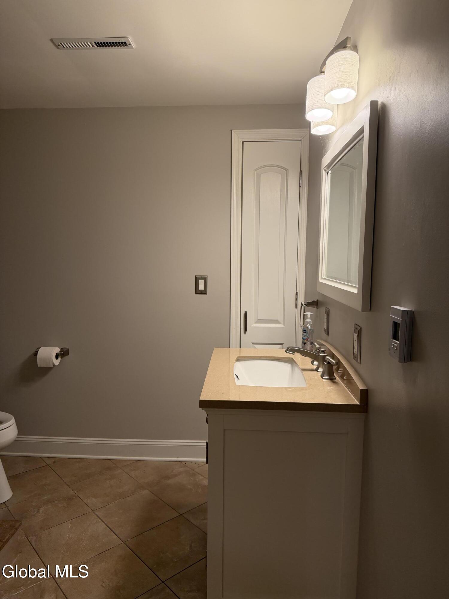 902 Shardon Court Schenectady NY 12306