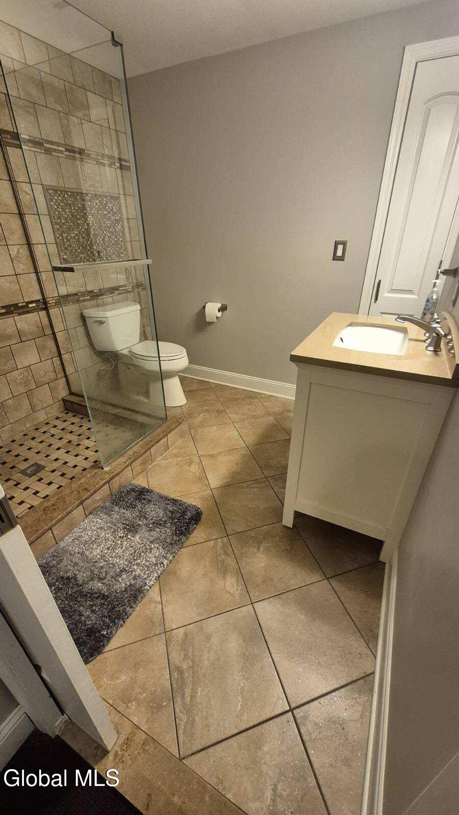 902 Shardon Court Schenectady NY 12306