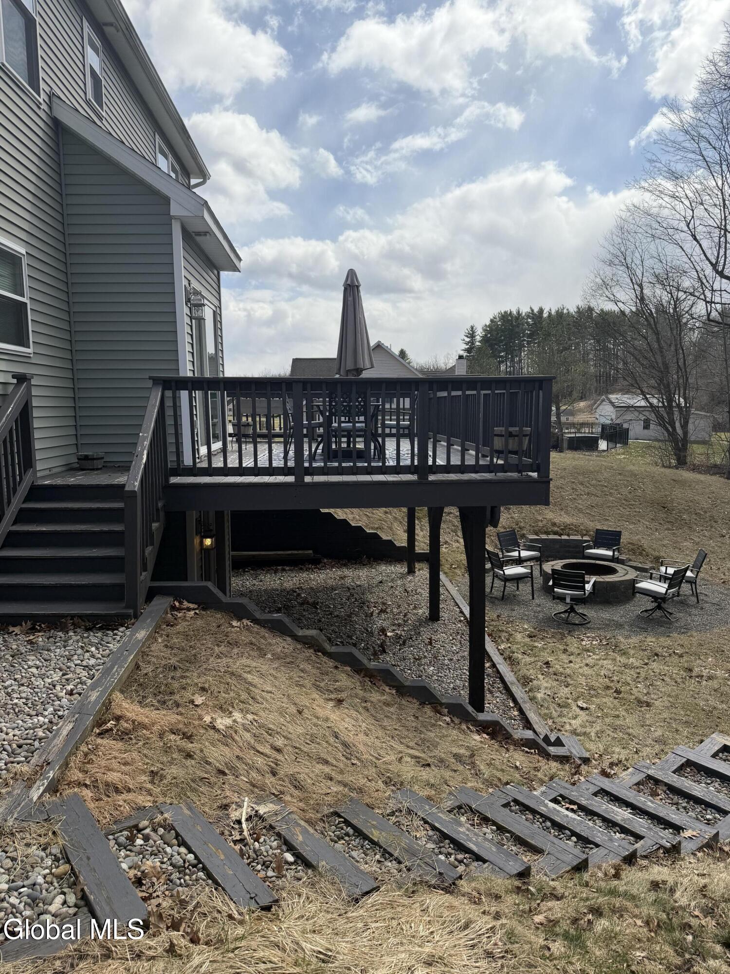 902 Shardon Court Schenectady NY 12306