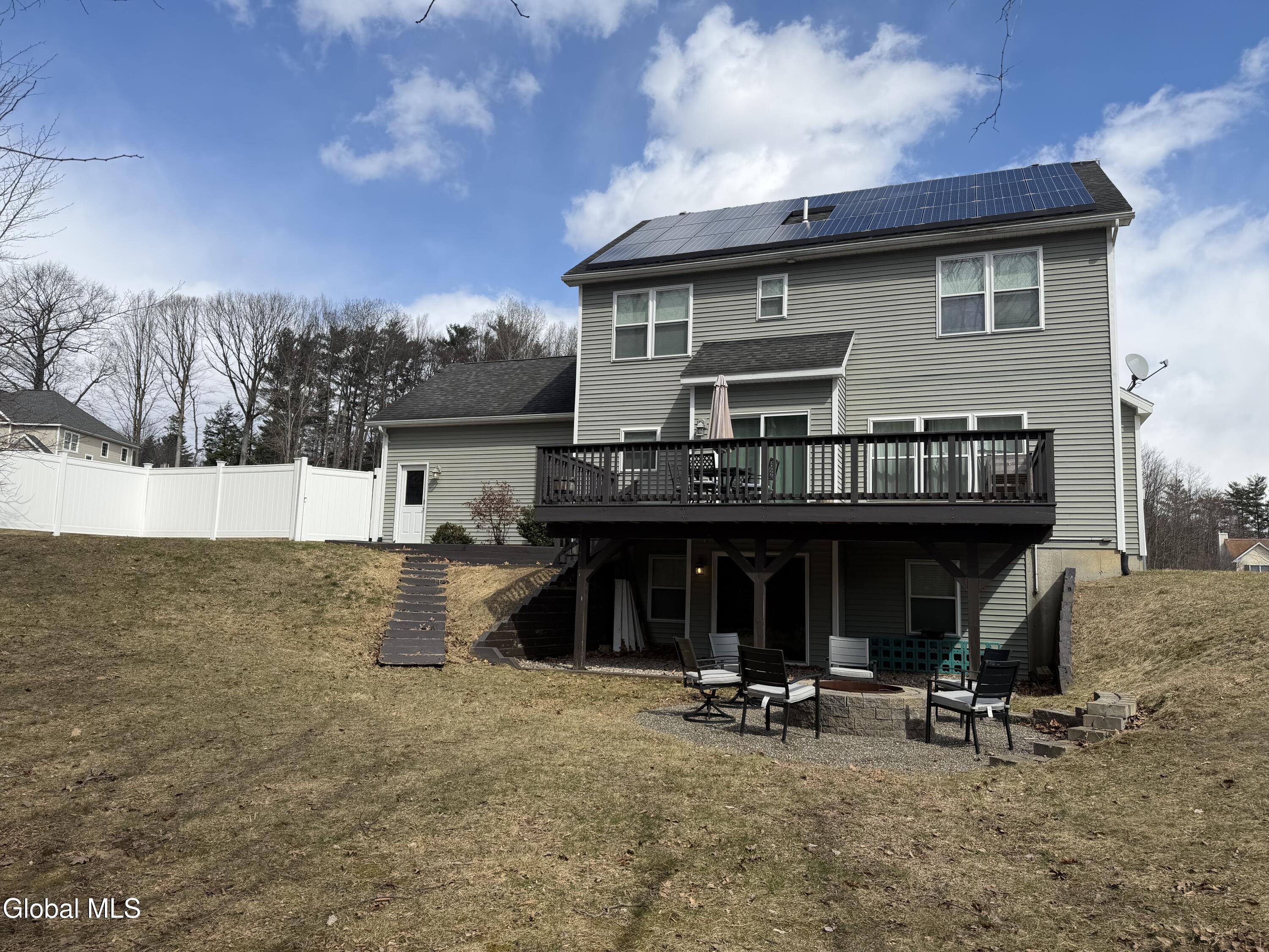 902 Shardon Court Schenectady NY 12306