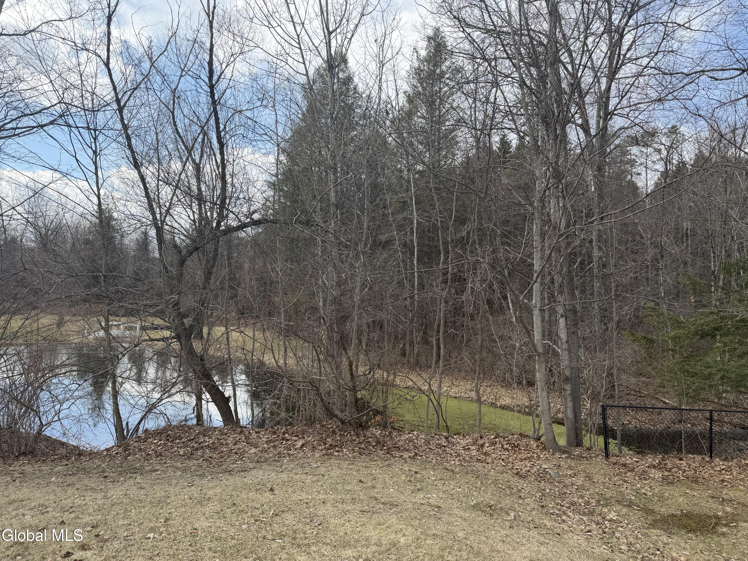 902 Shardon Court Schenectady NY 12306