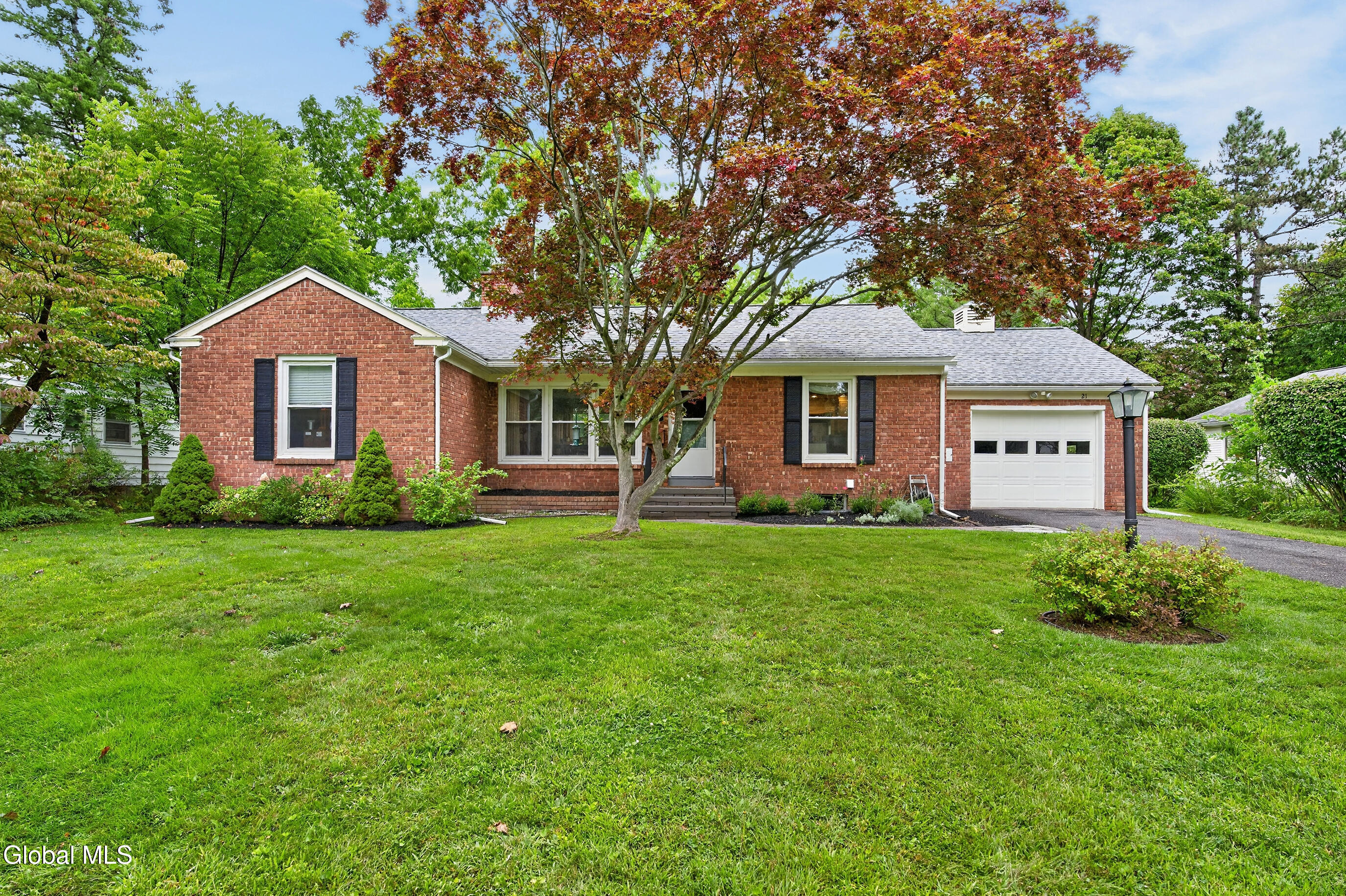 21 Park Place Delmar NY 12054