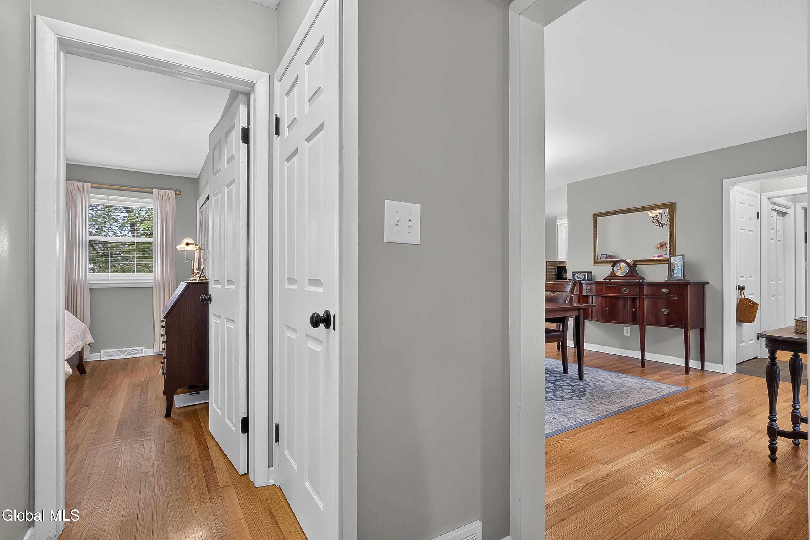 21 Park Place Delmar NY 12054