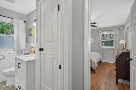 21 Park Place Delmar NY 12054