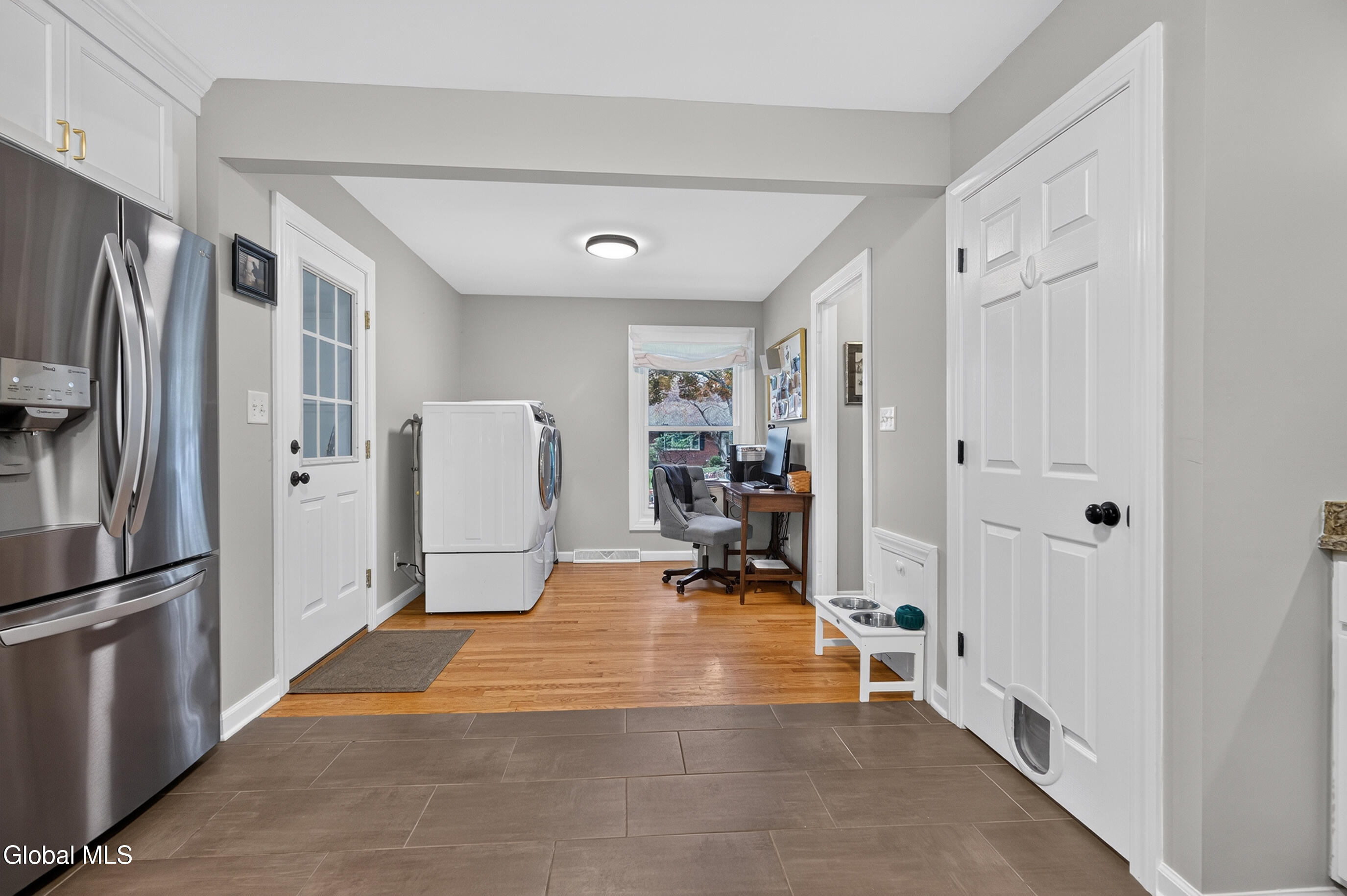 21 Park Place Delmar NY 12054