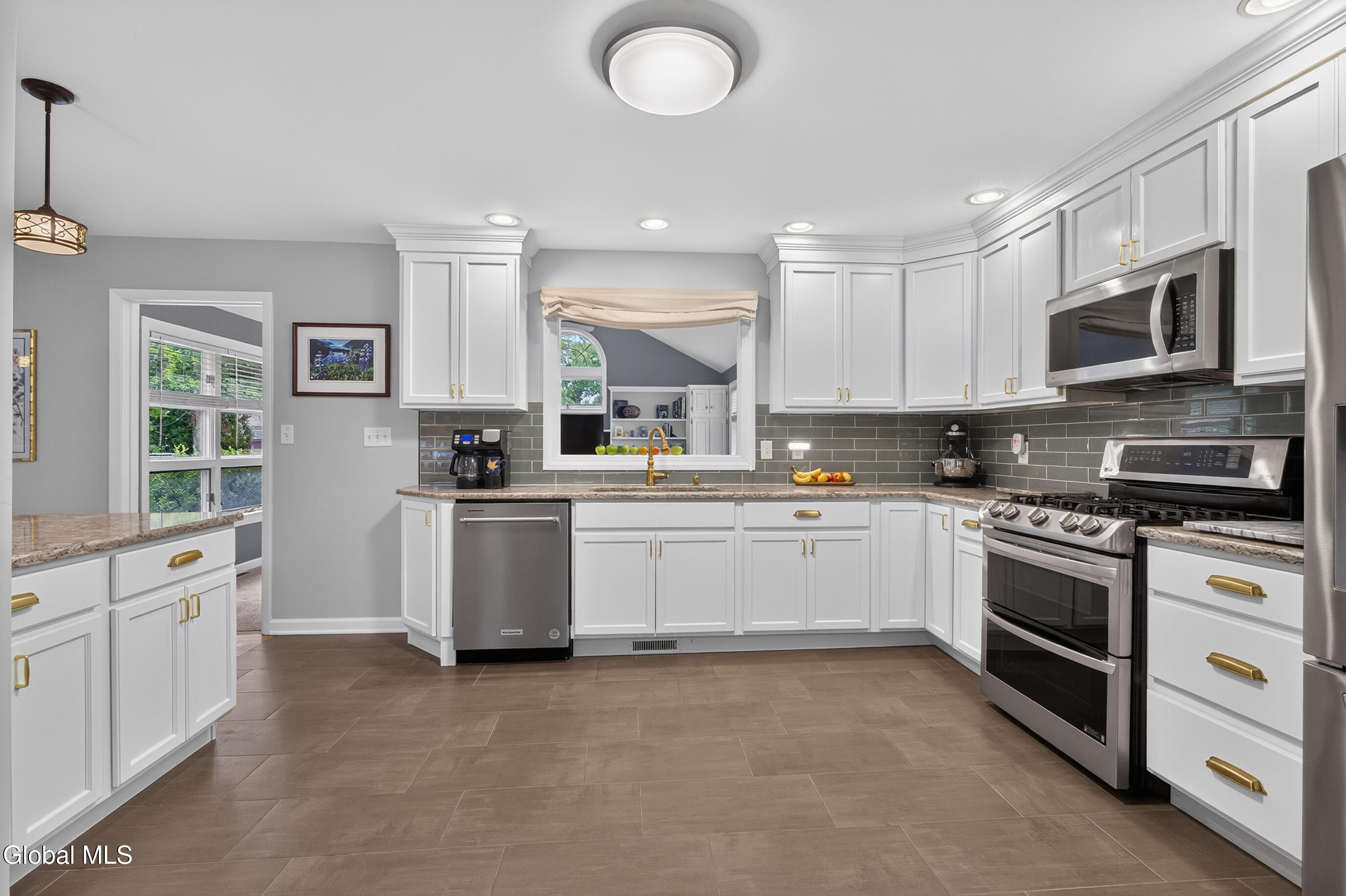 21 Park Place Delmar NY 12054