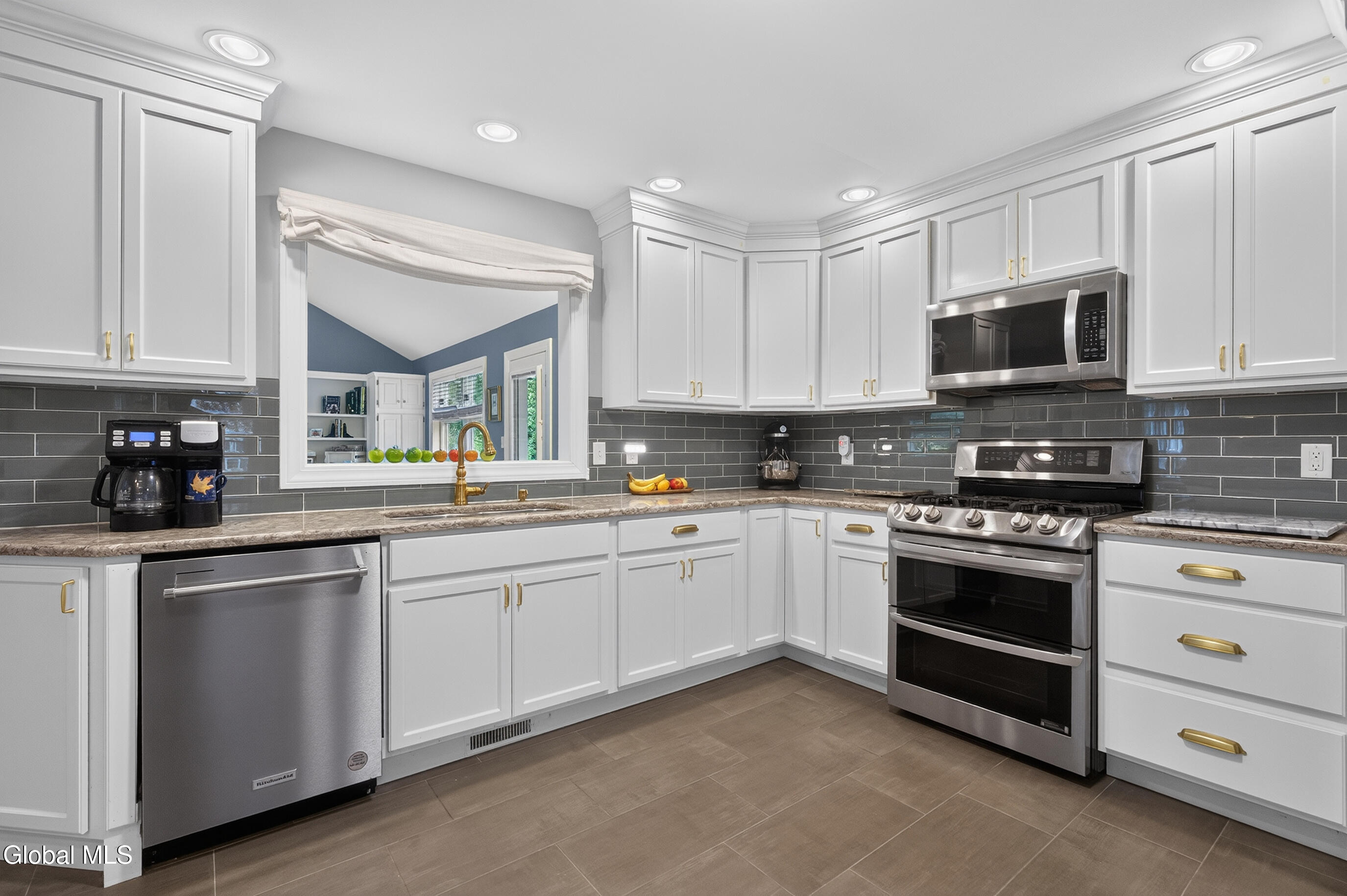 21 Park Place Delmar NY 12054