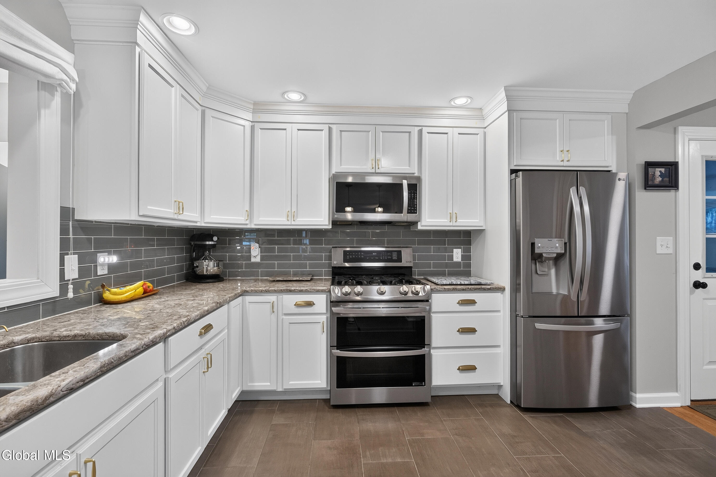 21 Park Place Delmar NY 12054