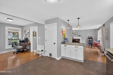 21 Park Place Delmar NY 12054