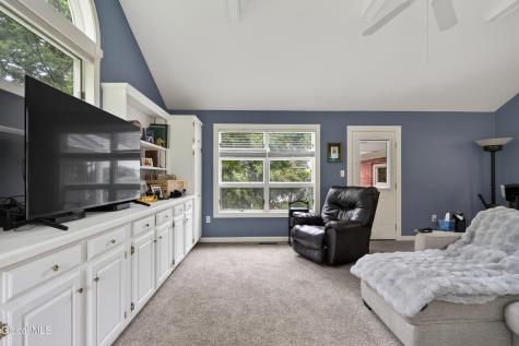 21 Park Place Delmar NY 12054