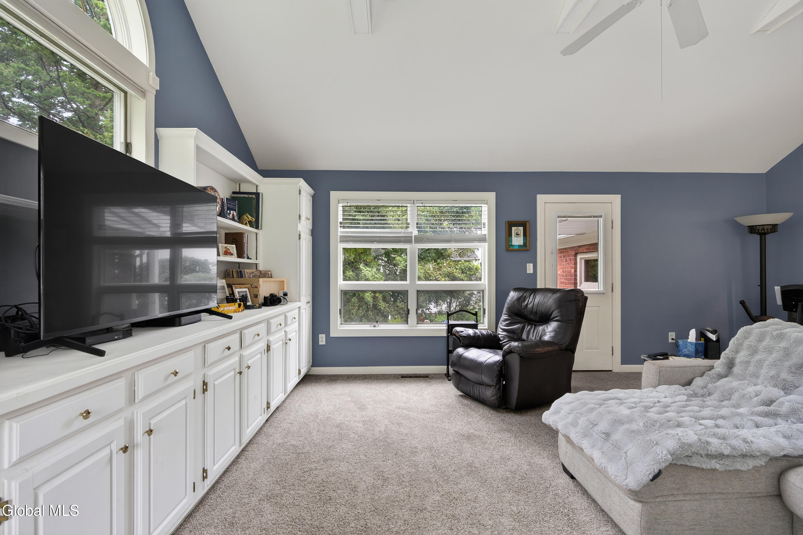 21 Park Place Delmar NY 12054