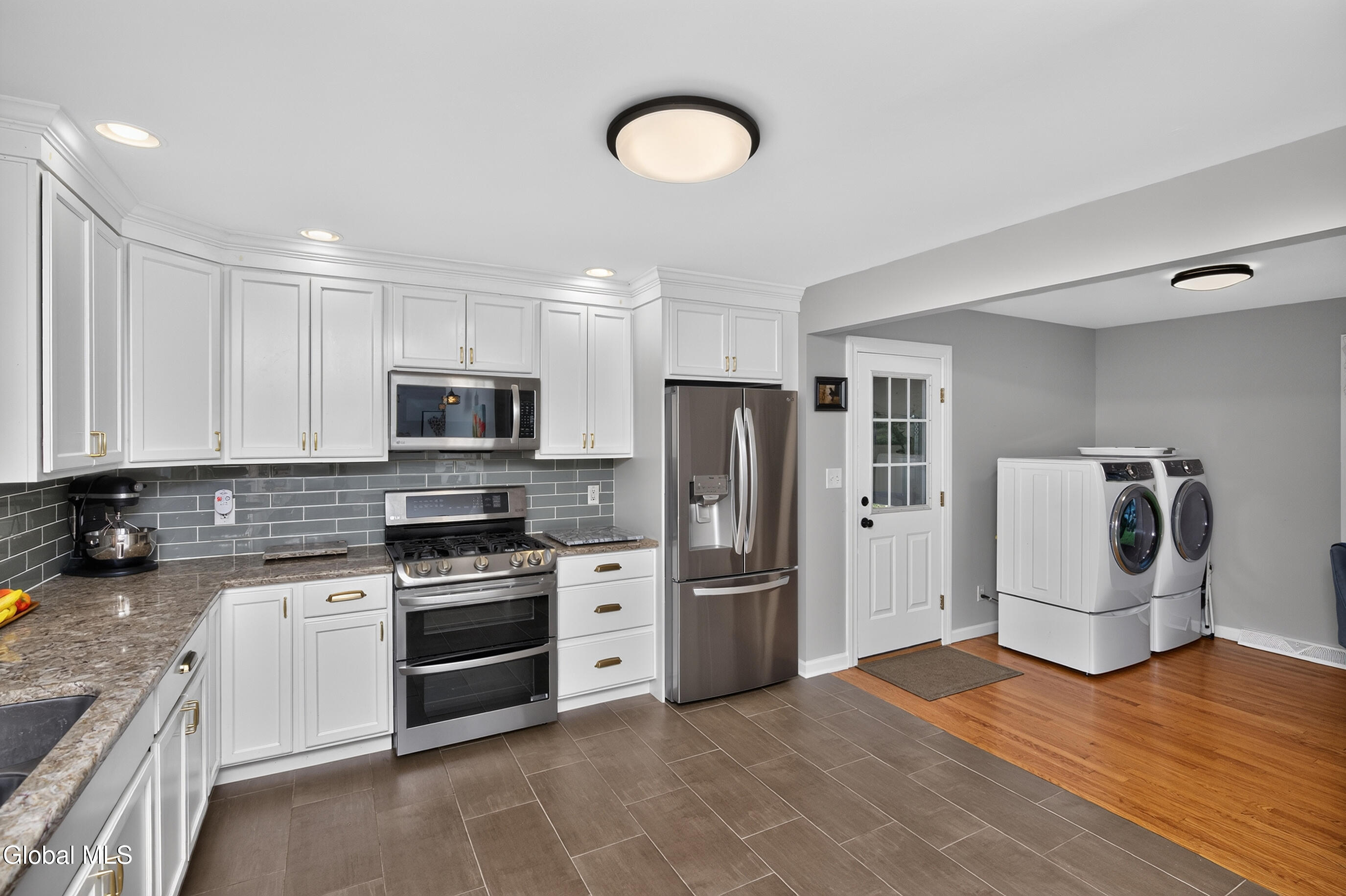 21 Park Place Delmar NY 12054