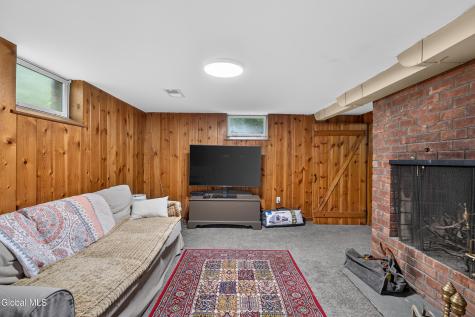 21 Park Place Delmar NY 12054