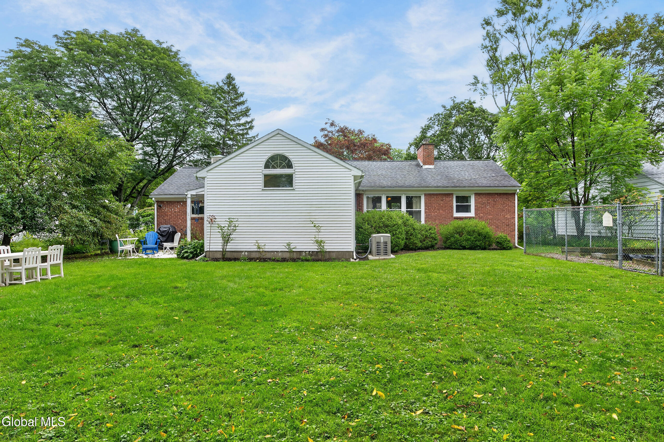 21 Park Place Delmar NY 12054