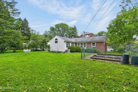 21 Park Place Delmar NY 12054