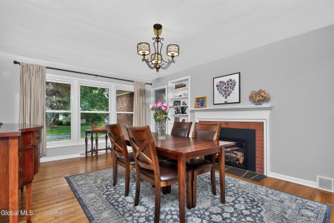21 Park Place Delmar NY 12054