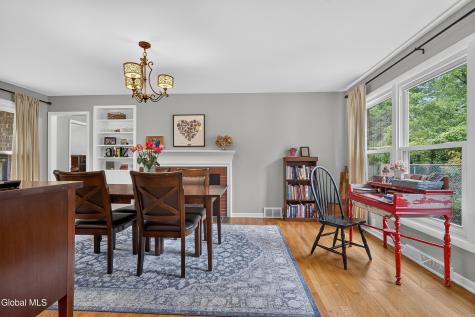 21 Park Place Delmar NY 12054