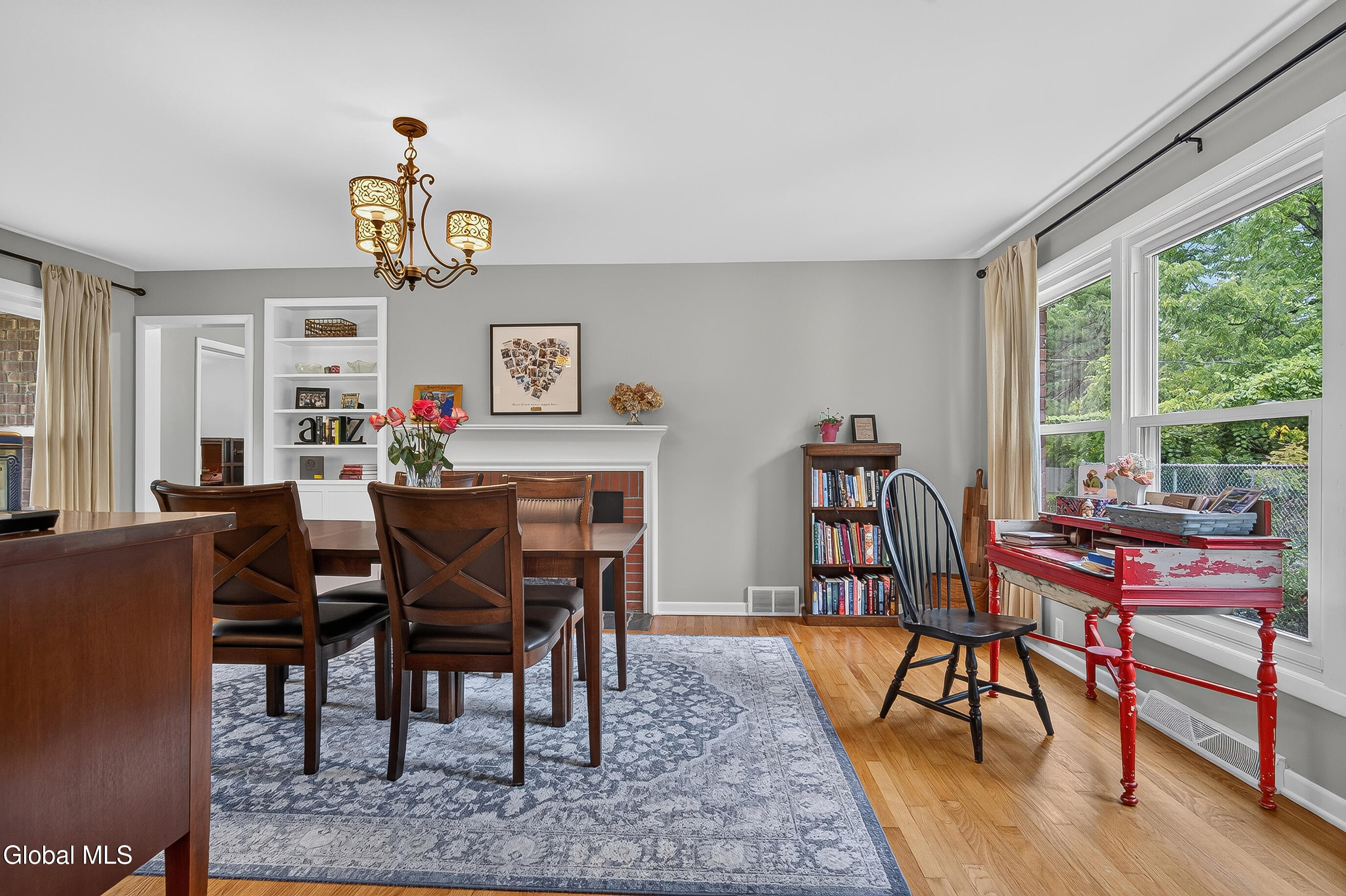 21 Park Place Delmar NY 12054