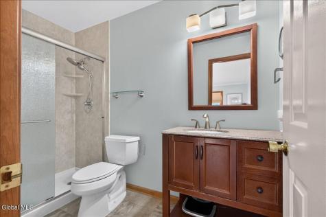 39 Victoria Way Albany NY 12209