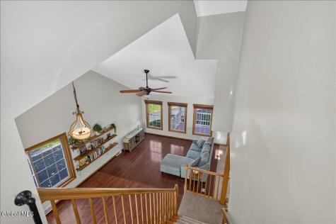 39 Victoria Way Albany NY 12209